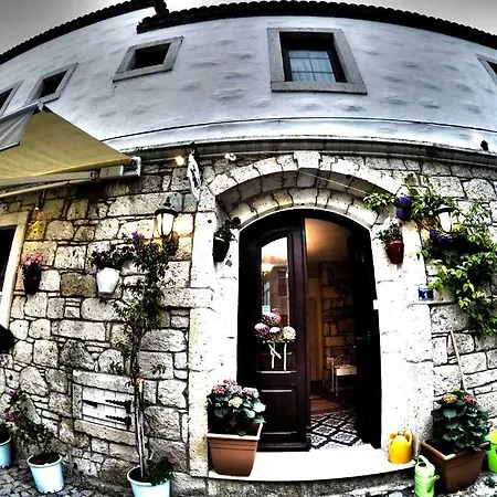 Zeynep Pensionat Alaçatı