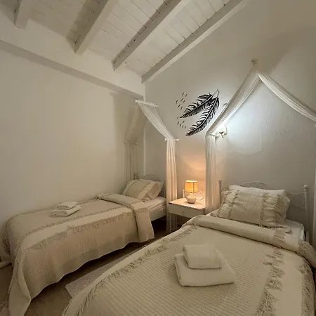Zeynep 3* Alaçatı